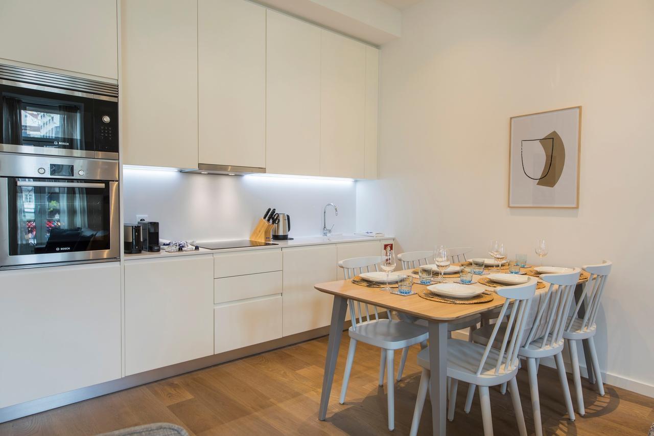 Urban Chic In The Heart Of Historic Apartment Lisbon