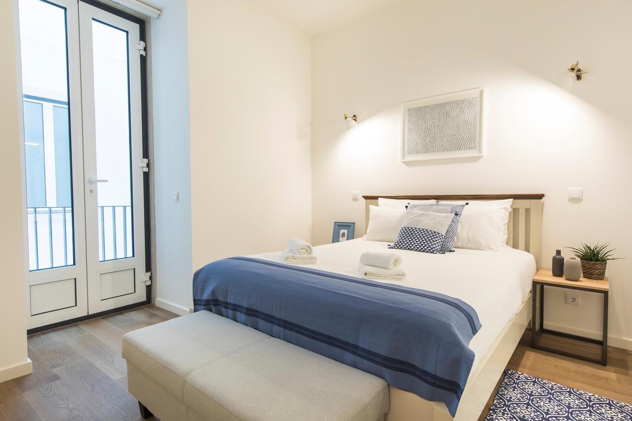 Urban Chic In The Heart Of Historic Apartment Lisbon